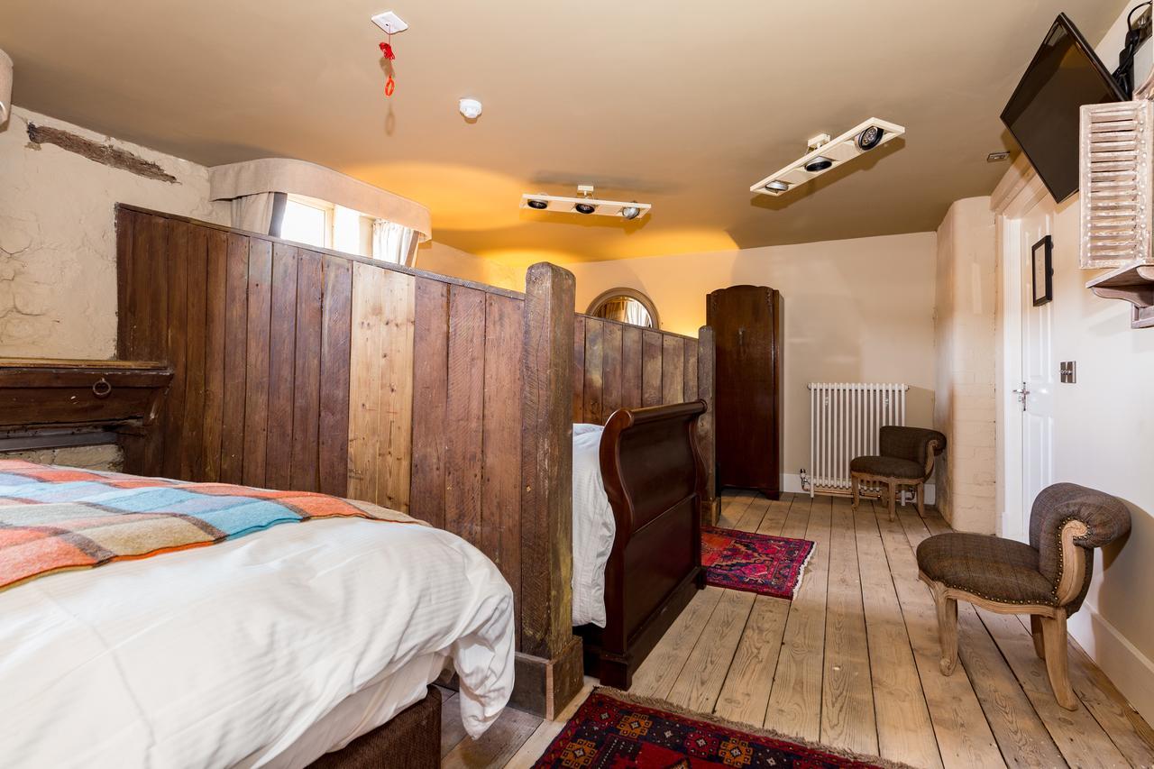 The Bull Hotel Olney Ngoại thất bức ảnh